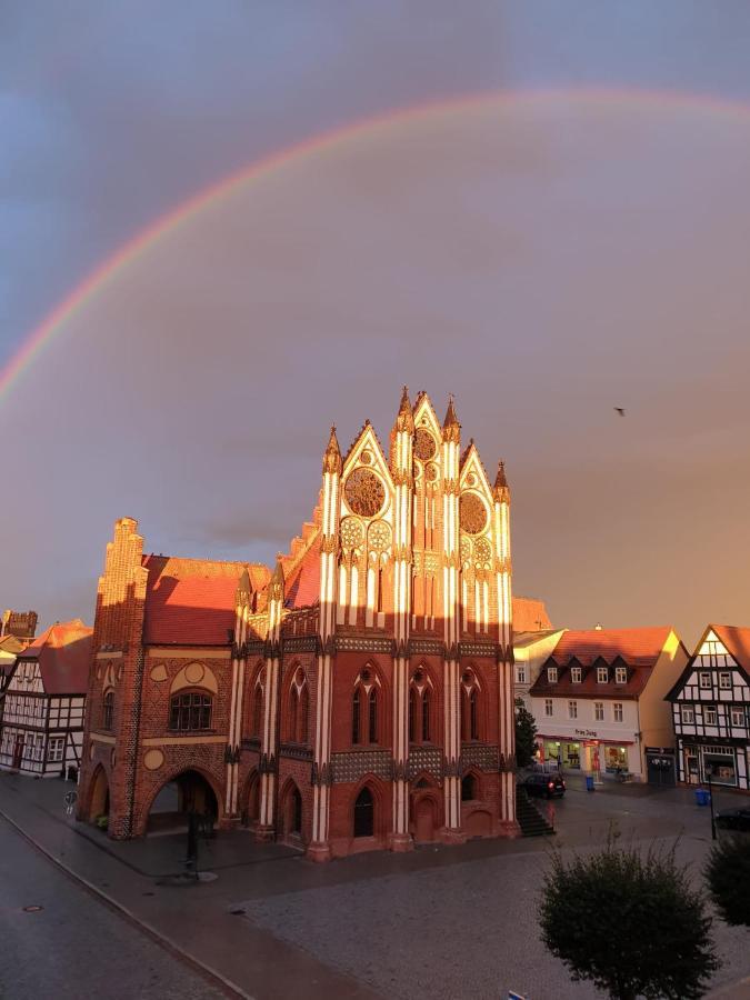 Tangermünde Ferienwohnung Am Rathaus מראה חיצוני תמונה